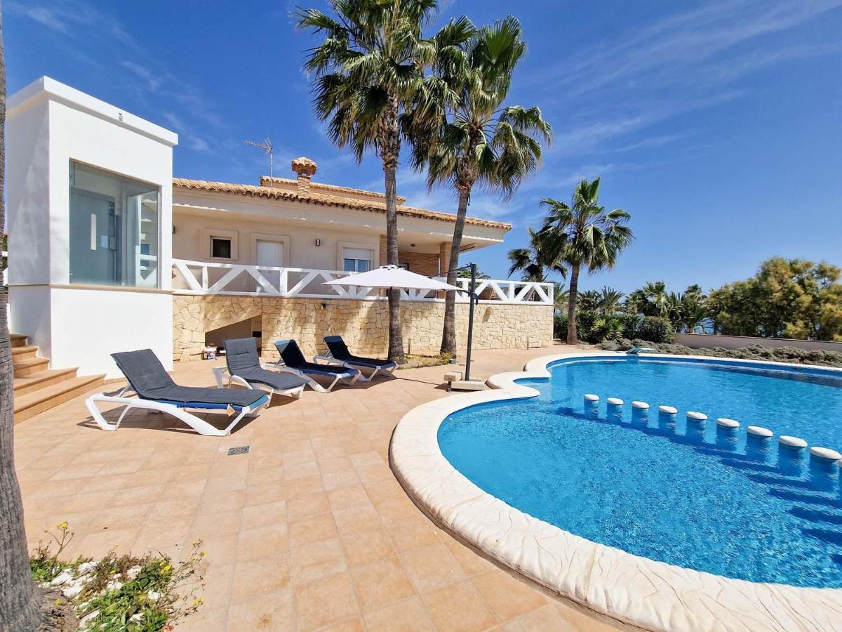 Frontline Beach Villa Playa Flamenca Orihuela Exterior photo